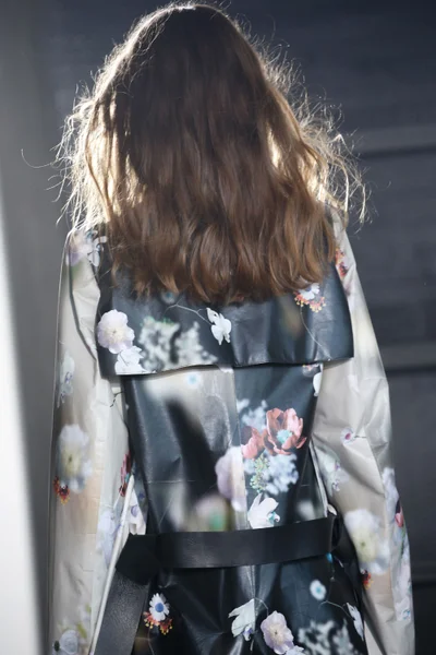 Look 45